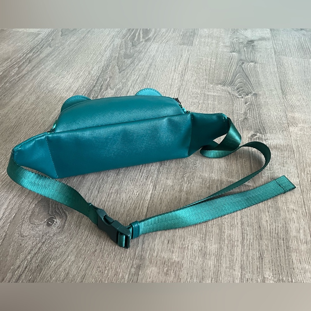 Disney Parks Loungefly Teal Sequin Mickey Ear fanny pack Belt Bag used 1x - Picture 3 of 4